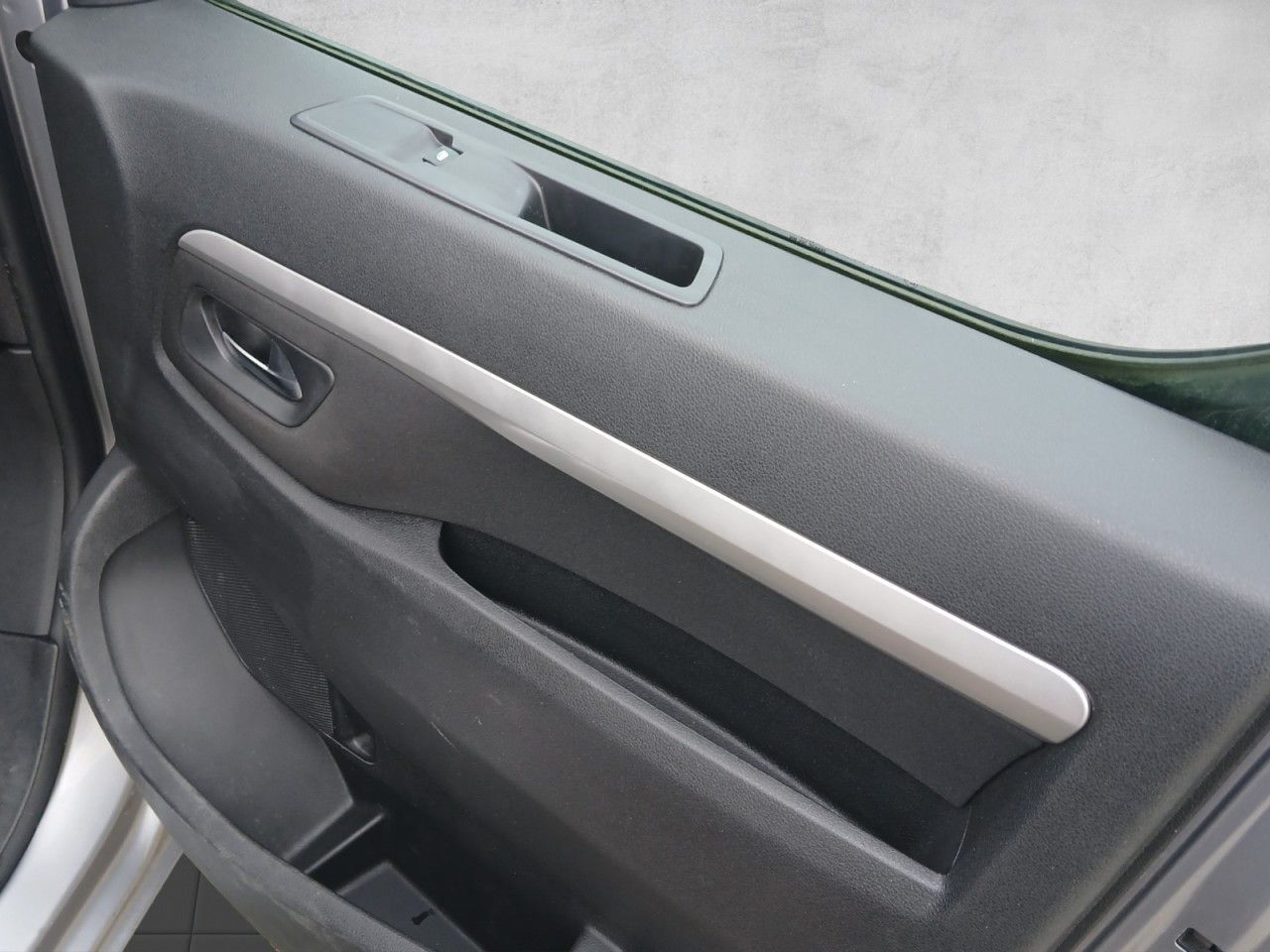 Fahrzeugabbildung Peugeot Expert Kasten Asphalt Sport Edition L2 / M