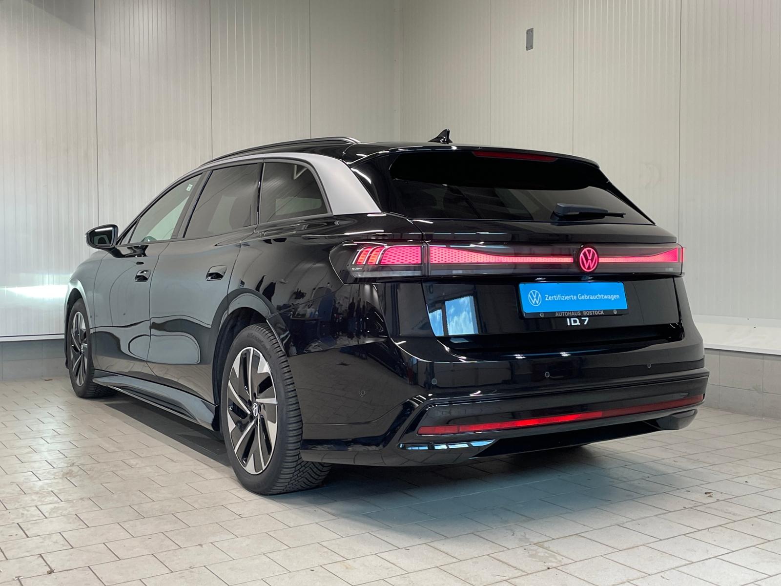 Volkswagen ID.7 Tourer Pro 77kWh AHK WÄRMEPUMPE IQ.LIGHT
