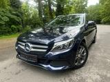 Mercedes-Benz C 200 T CGI Avantgarde Automatik Pano Navi - Kombi Auto gebraucht