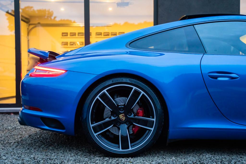 Porsche 991