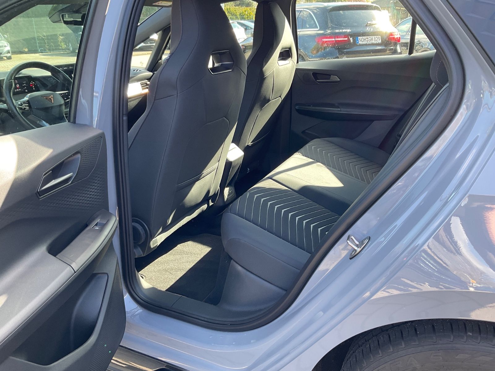 Fahrzeugabbildung CUPRA Born 58 kWh 150 kW,Kamera,Navi,Sitzheizung,ACC