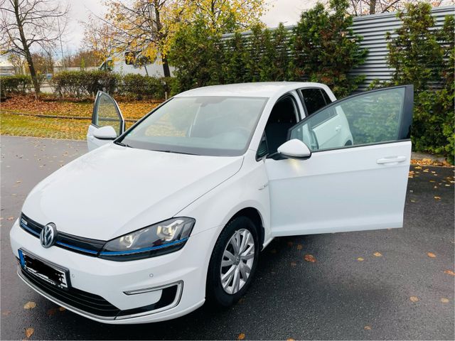 Volkswagen Golf e-Golf  incl. Sommer und Winterreifen