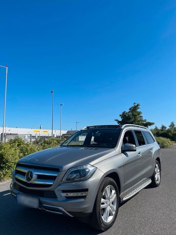 Mercedes-Benz GL350 CDI | 7SITZE| PANO| AI...