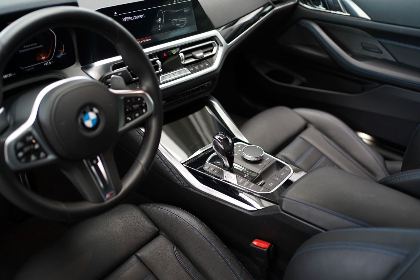Fahrzeugabbildung BMW M440i xDrive Cabrio +Standheizung+Laserlicht+++