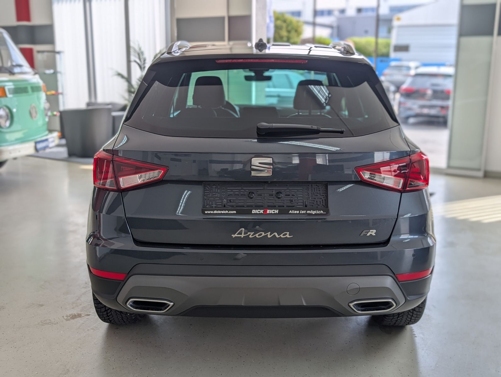 Fahrzeugabbildung SEAT Arona 1.5 TSI FR DSG ACC LED AHK KAM DINAMICA 18