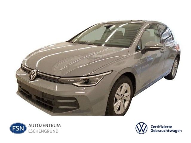 Fahrzeugabbildung Volkswagen Golf 1.5 TSI LIFE NAVI HARMAN KARDON MATRIX