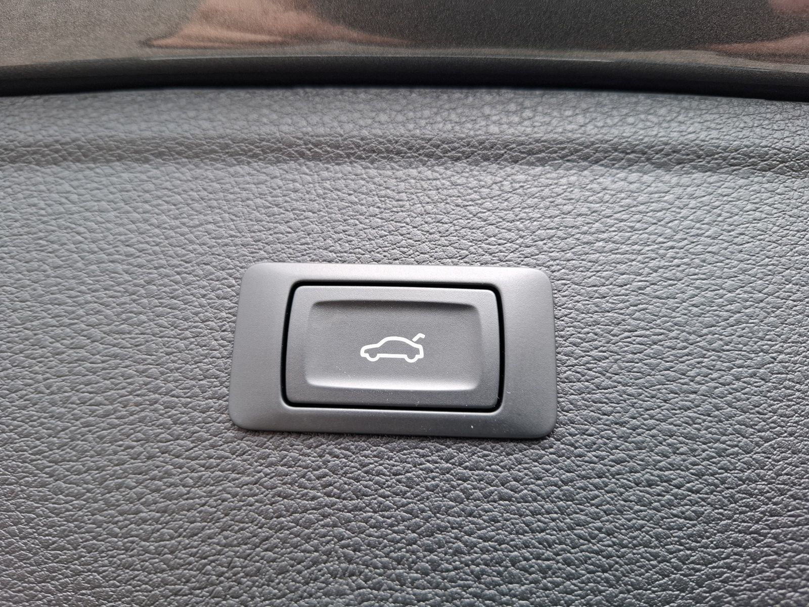 Fahrzeugabbildung Audi Q5 40 TDI Q S-line S-tronic LED AHK Navi GRA PDC