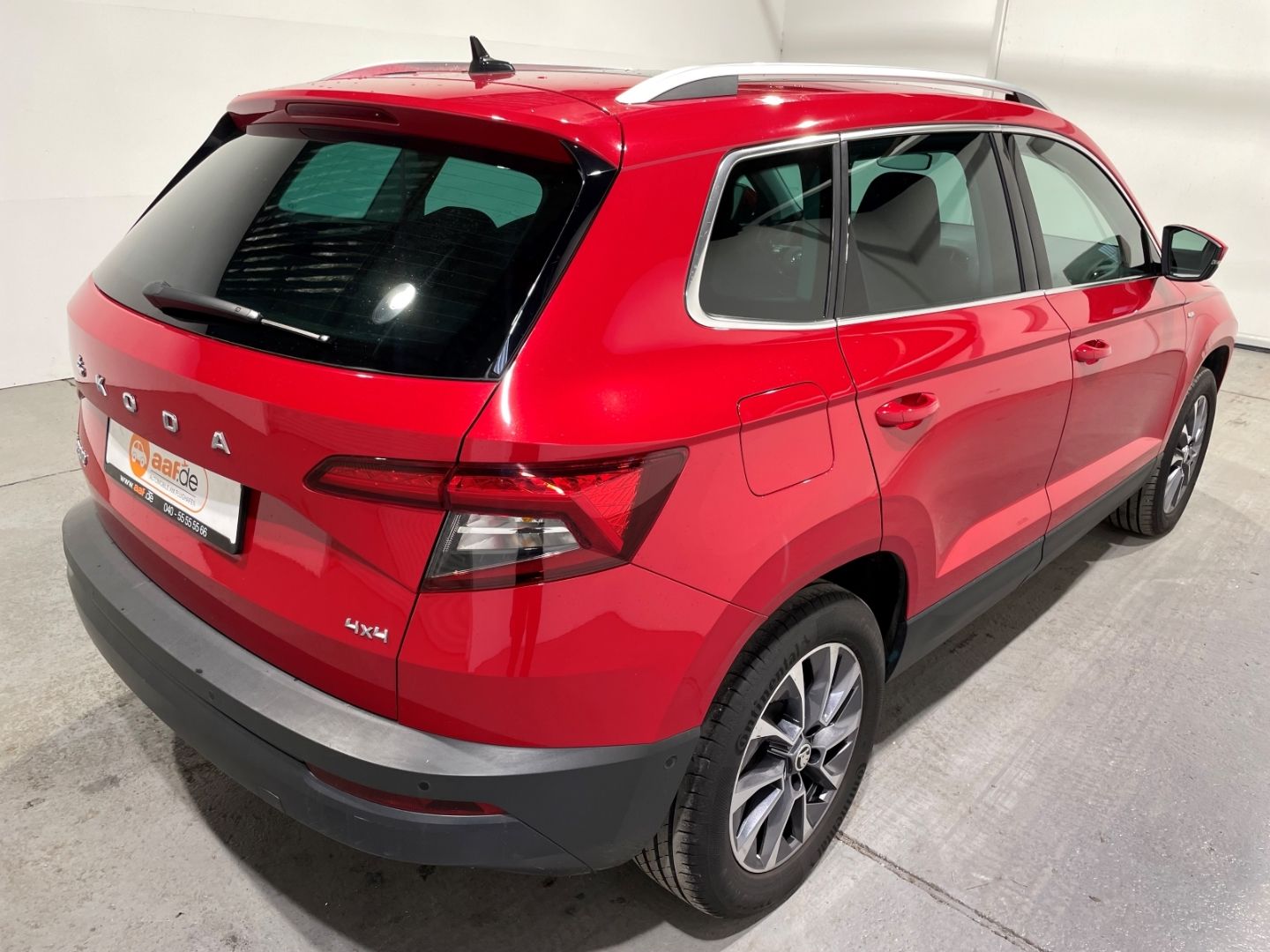 Skoda Karoq DSG Drive 4x4 EU6d LED ACC Pano StandHZG imagem 3