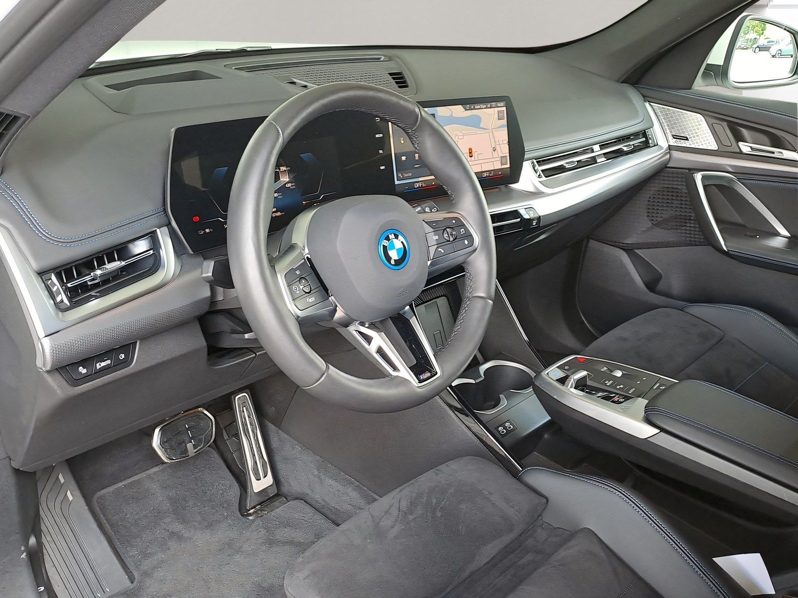 BMW iX1 - Bild 4