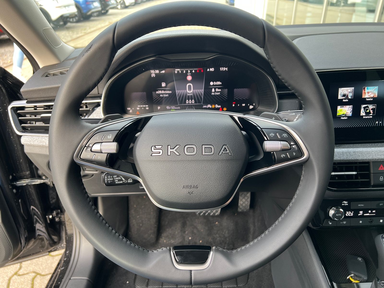 Fahrzeugabbildung SKODA Scala Selection 1.0 TSI DSG *AHK, LED, ACC, Kame