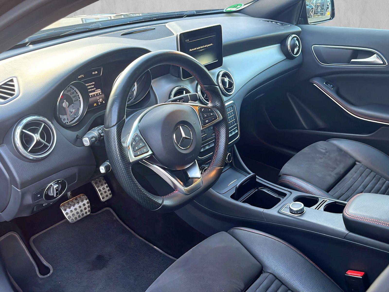 Fahrzeugabbildung Mercedes-Benz GLA 220 CDI 4Matic AMG NIGHT PARK ASISST MEMORY