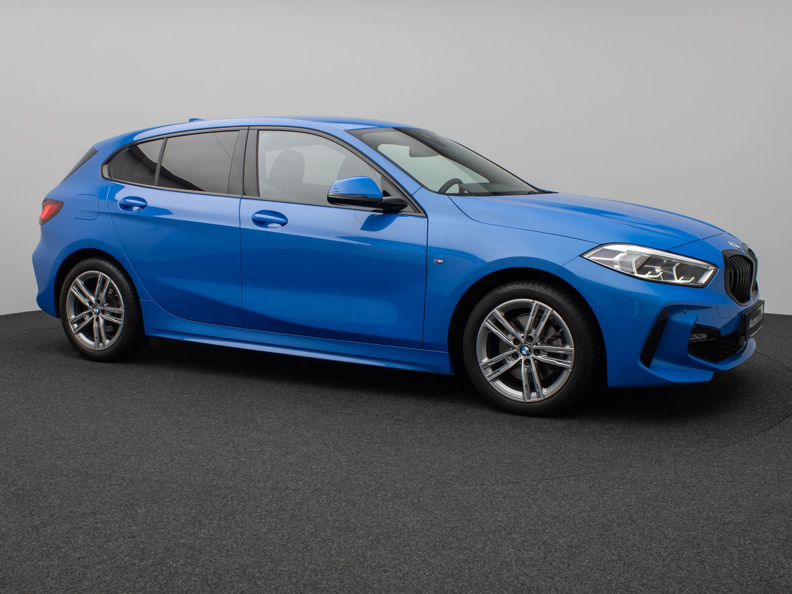Fahrzeugabbildung BMW 118i M Sport Kamera DAB Geschwindigkeitsreg LED