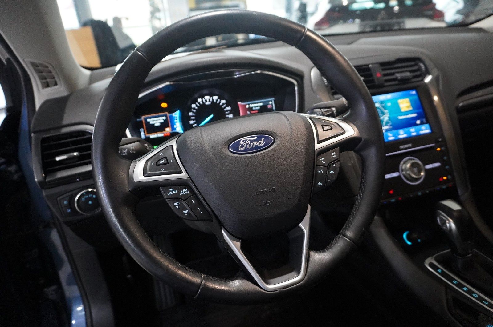 Fahrzeugabbildung Ford Mondeo Turnier 2.0 TITANIUM NAVI/LED/KAMERA/DAB+