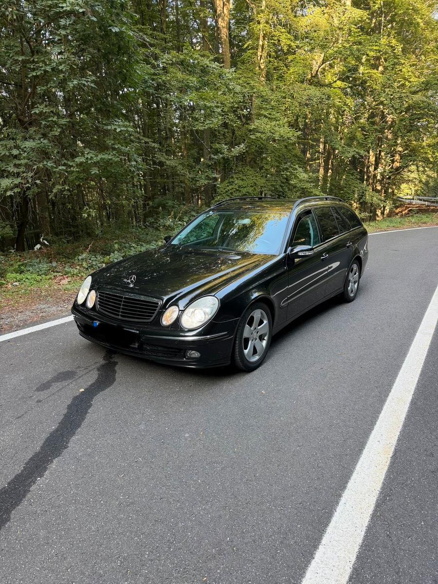 Mercedes-Benz E220 2006 — engine 150 HP (110kW)