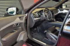 Fahrzeugabbildung Volvo XC90 Momentum AWD Leder LED AHK ACC Kamera 20"
