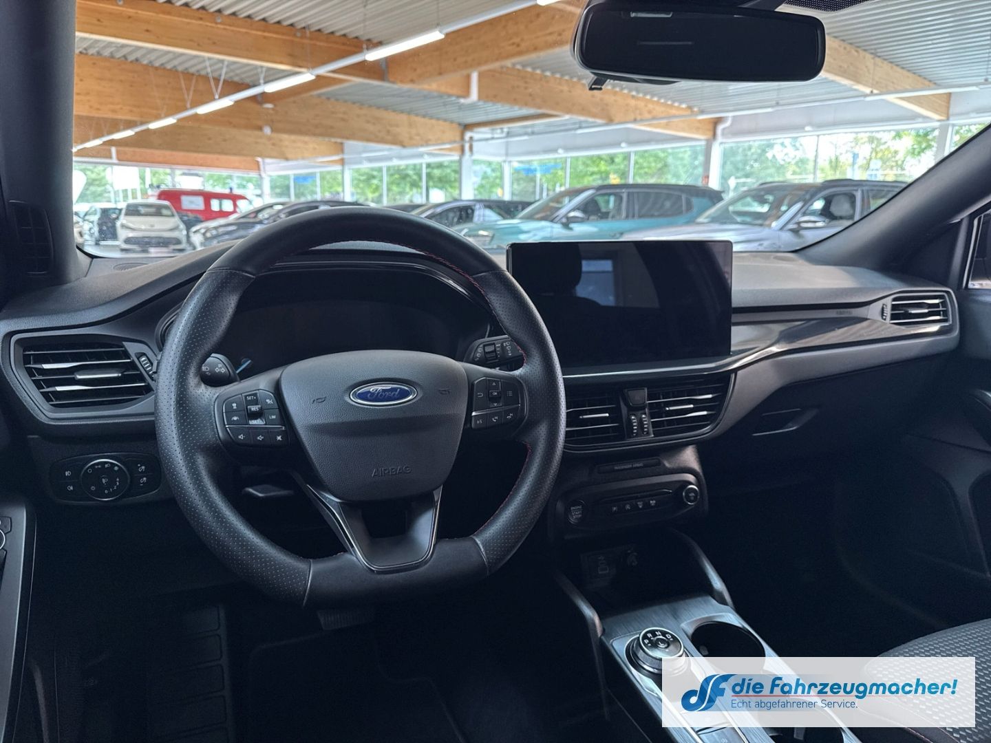 Fahrzeugabbildung Ford Focus ST-Line Navi LED ACC Apple CarPlay Android