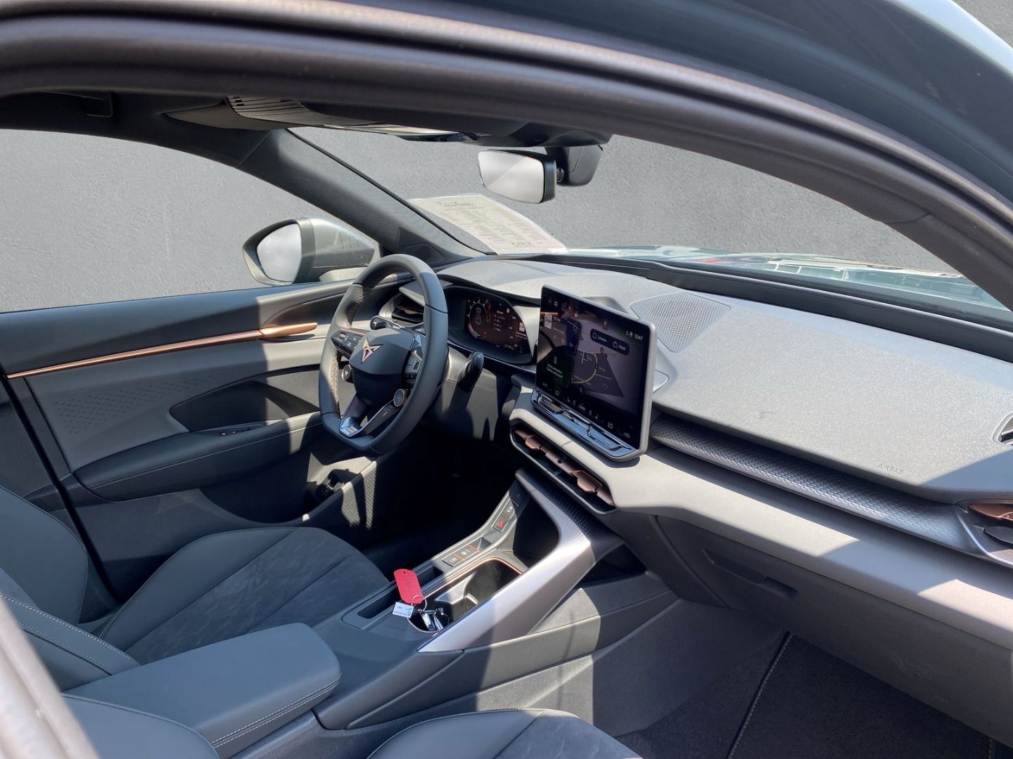 Fahrzeugabbildung CUPRA Terramar 1.5 eTSI 110 kW EU6e