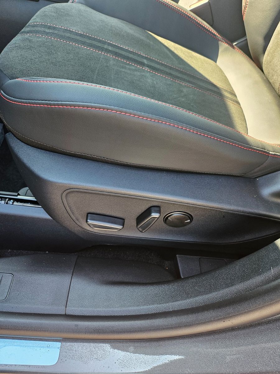 Fahrzeugabbildung Ford Kuga Hybrid ST-Line X
