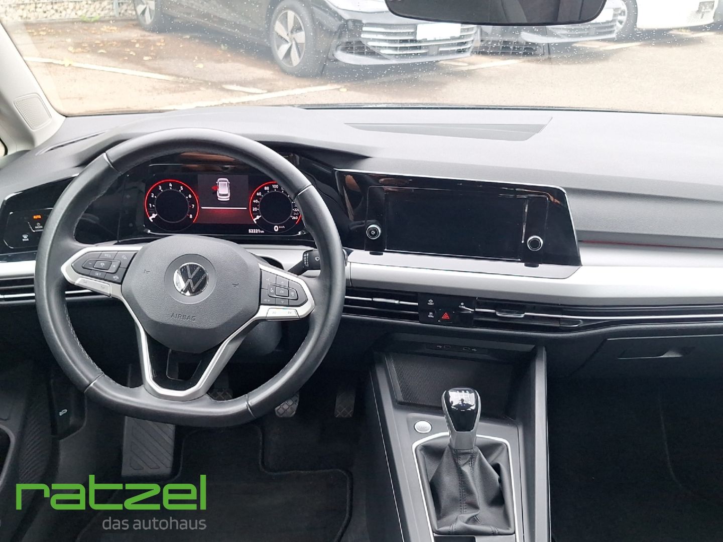 Fahrzeugabbildung Volkswagen Golf Variant VIII Life 1.0 TSI App Connect Klima