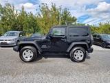 Jeep Wrangler Sport 2.8 CRD Hard-Top 1.HAND LED - Jeep Wrangler: Schwarz