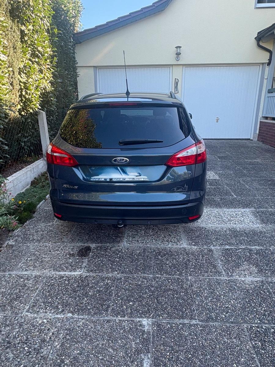 Ford Focus 2012 — engine