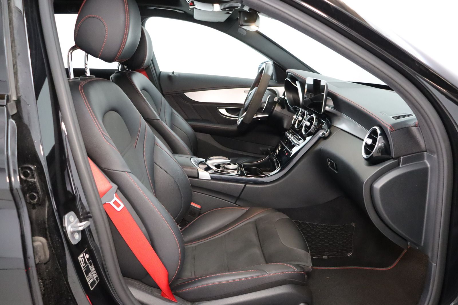 Fahrzeugabbildung Mercedes-Benz C 43 AMG 4Matic * Pano * LED * Parkassist.
