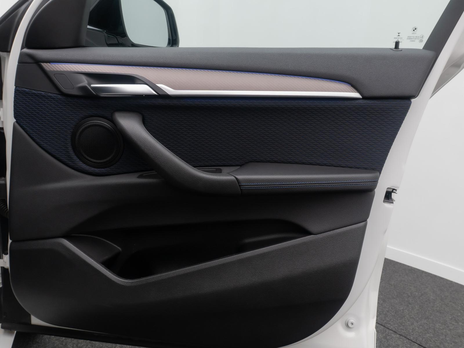 BMW X2 sD18d M Sport GeschwindigReg Kamera DAB 19", миниатюра 27