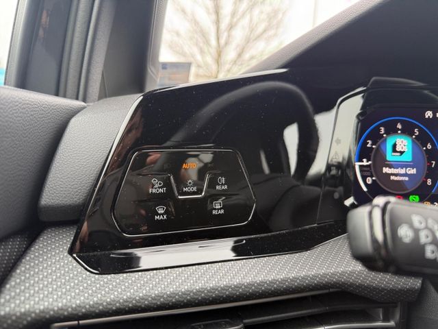 Golf 8 VIII R-Line 1.5 eTSI Navi ACC Rear View