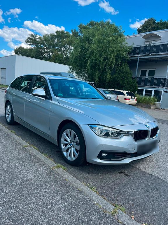 Image of BMW 330