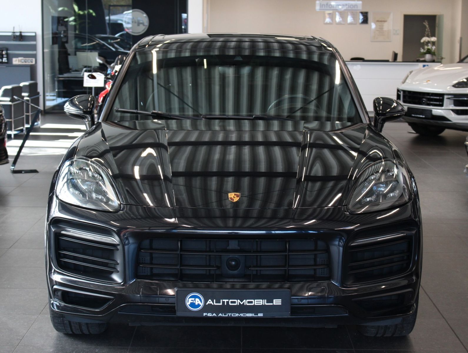 Fahrzeugabbildung Porsche Cayenne GTS*Soft Close*Hud*PNRM