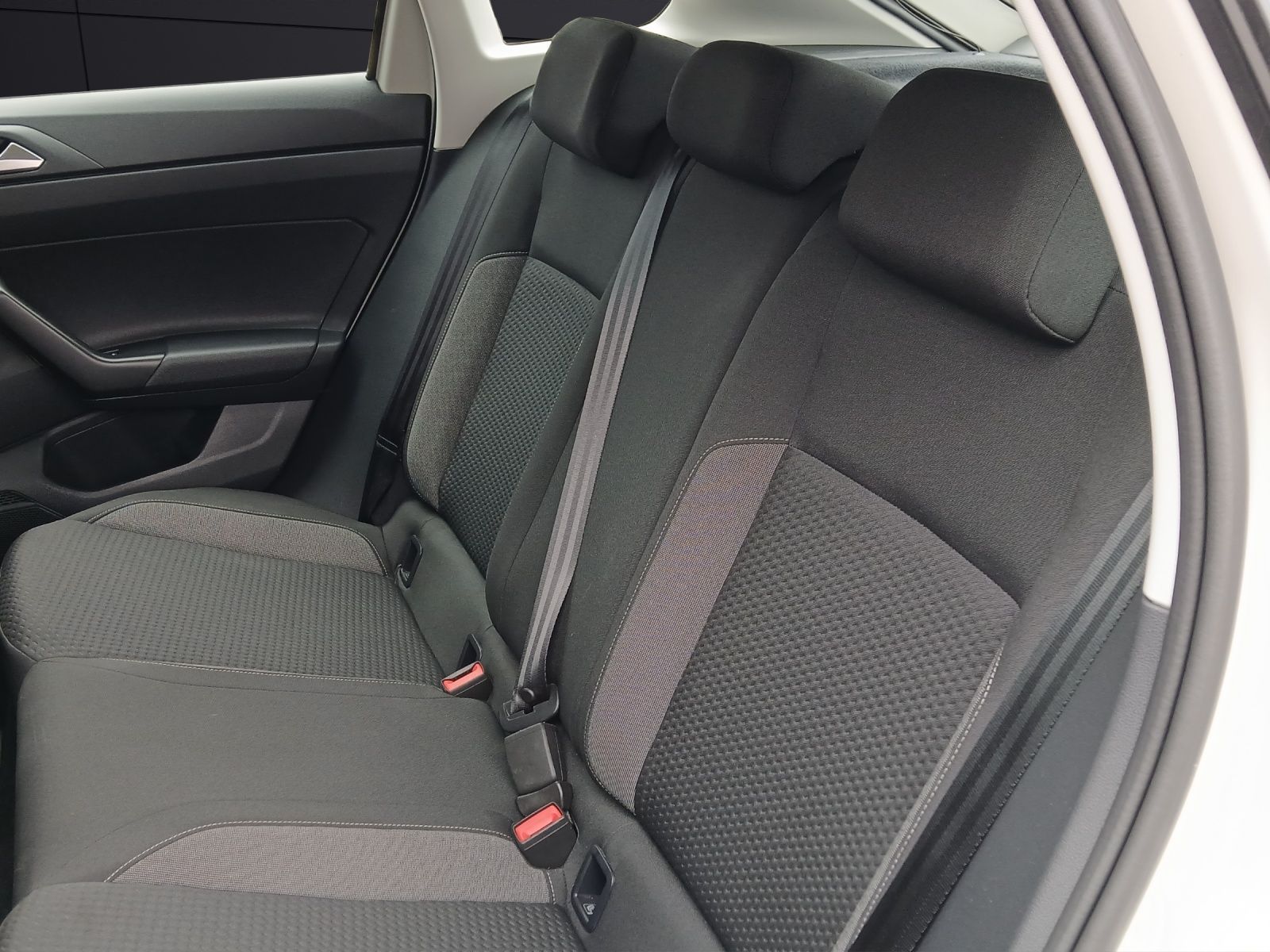 Fahrzeugabbildung Volkswagen Taigo TSI Life Matrix Navi AID ACC RFK SHZ