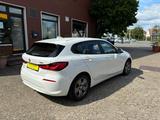 BMW 118 Baureihe 1 Lim. 118 i HUD LED NAVI wenig KM! - BMW 118 mit Benzin-Antrieb