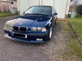 BMW 323i Sport Edition Sport Edition - blaue BMW 323