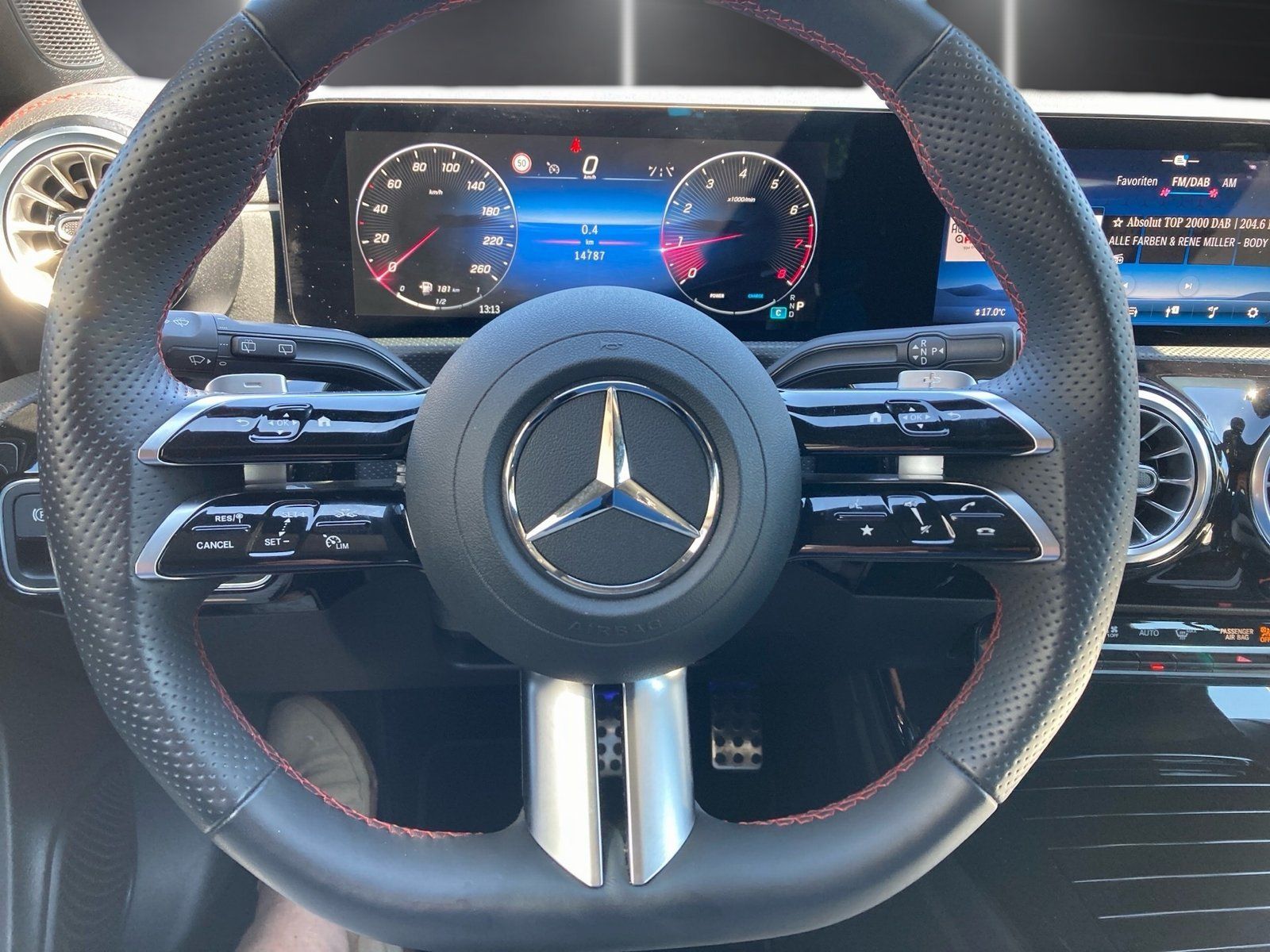 Fahrzeugabbildung Mercedes-Benz CLA 180 SB AMG Line*LED*Kamera*CarPlay*18"*Easy*