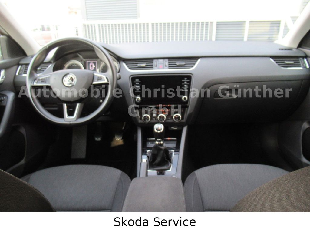 SKODA Octavia Combi Style 1.5TSI 6G NAVIGATION SKODA Octavia Combi Style 1.5TSI 6G NAVIGATION