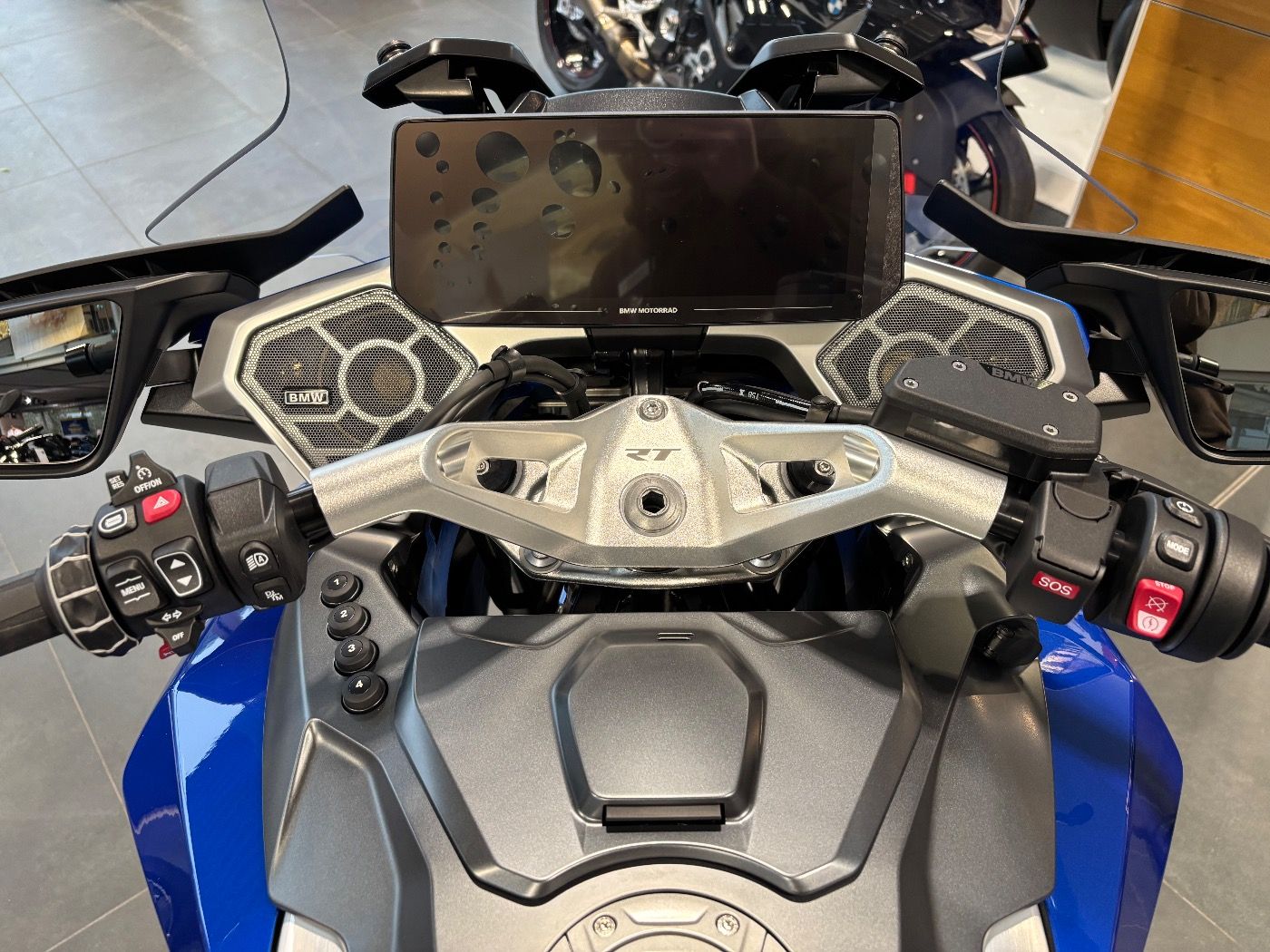 Fahrzeugabbildung BMW R 1300 RT 4 Pakete ASA