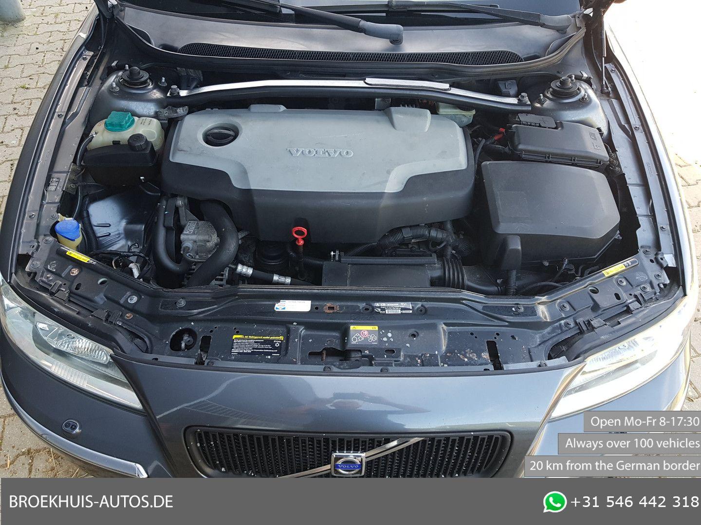 Volvo V70 2006 — photo 21