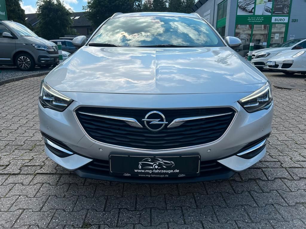 Fahrzeugabbildung Opel Insignia B Sports Tourer INNOVATION 4x4 AUTOMAT.