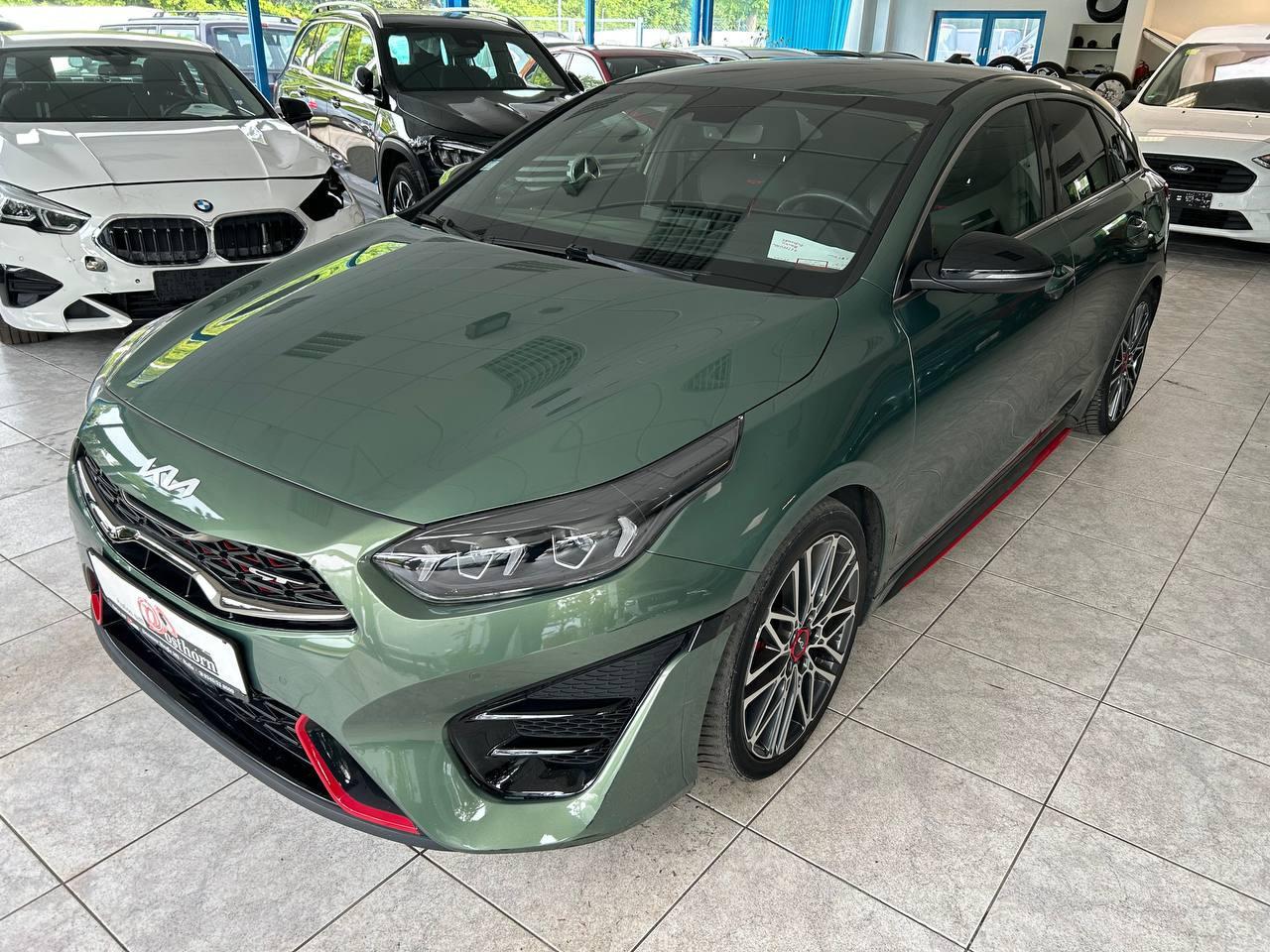 Kia ProCeed Kombi Teilleder AHK LED Kamera