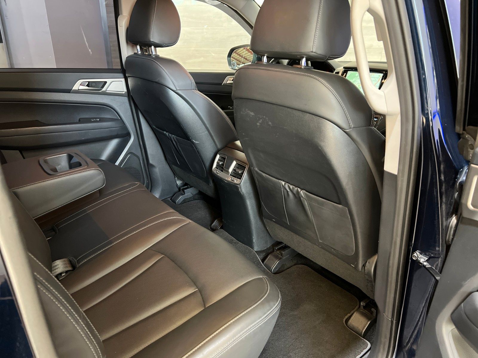 Fahrzeugabbildung Ssangyong MUSSO Sapphire 4WD AT  *AHK*Leder*Kamera*Hardtop