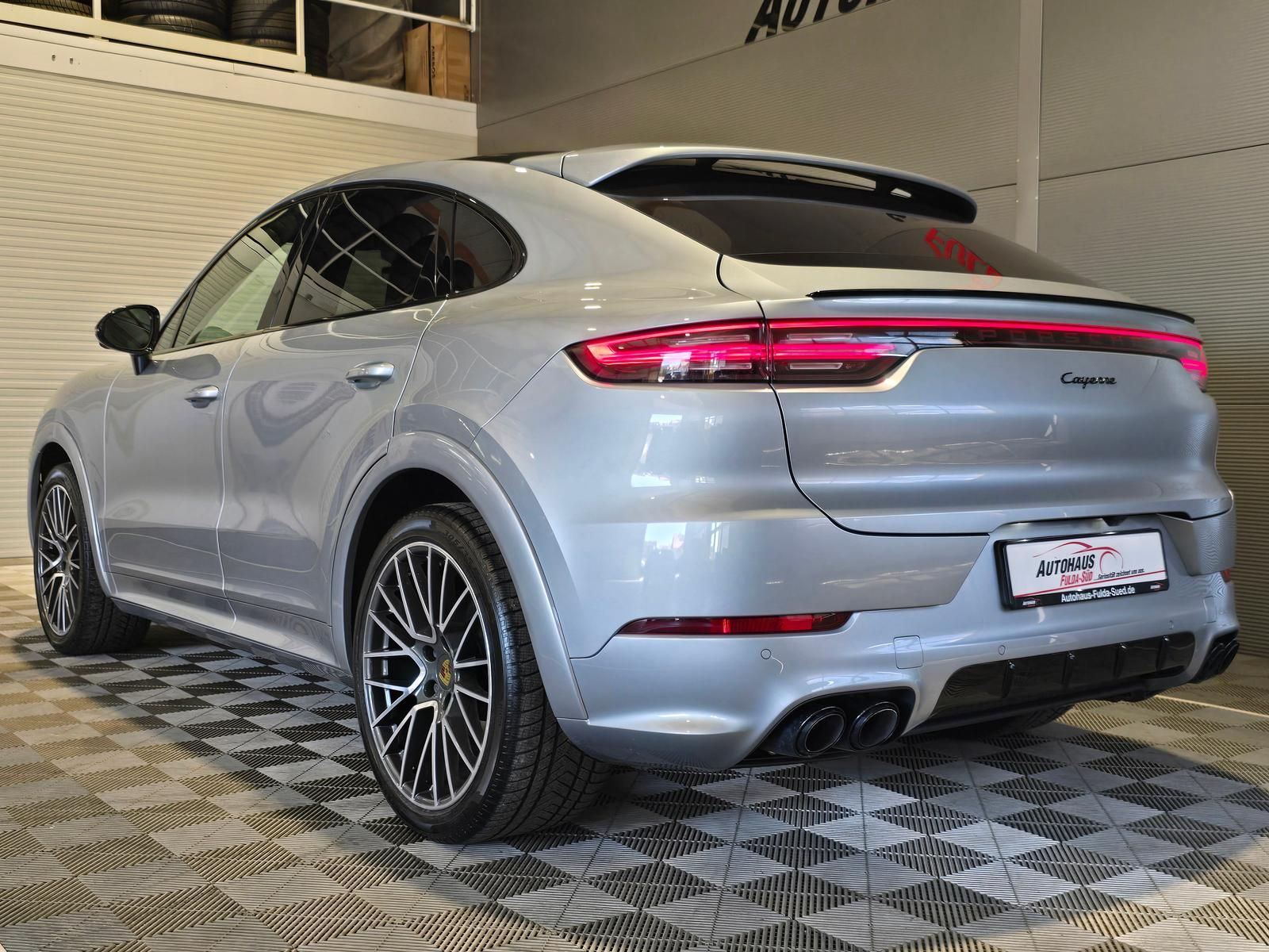 Porsche Cayenne Coupe 3.0 V6°HUD°Bose°Pano°360°ACC°Spur° foto 7