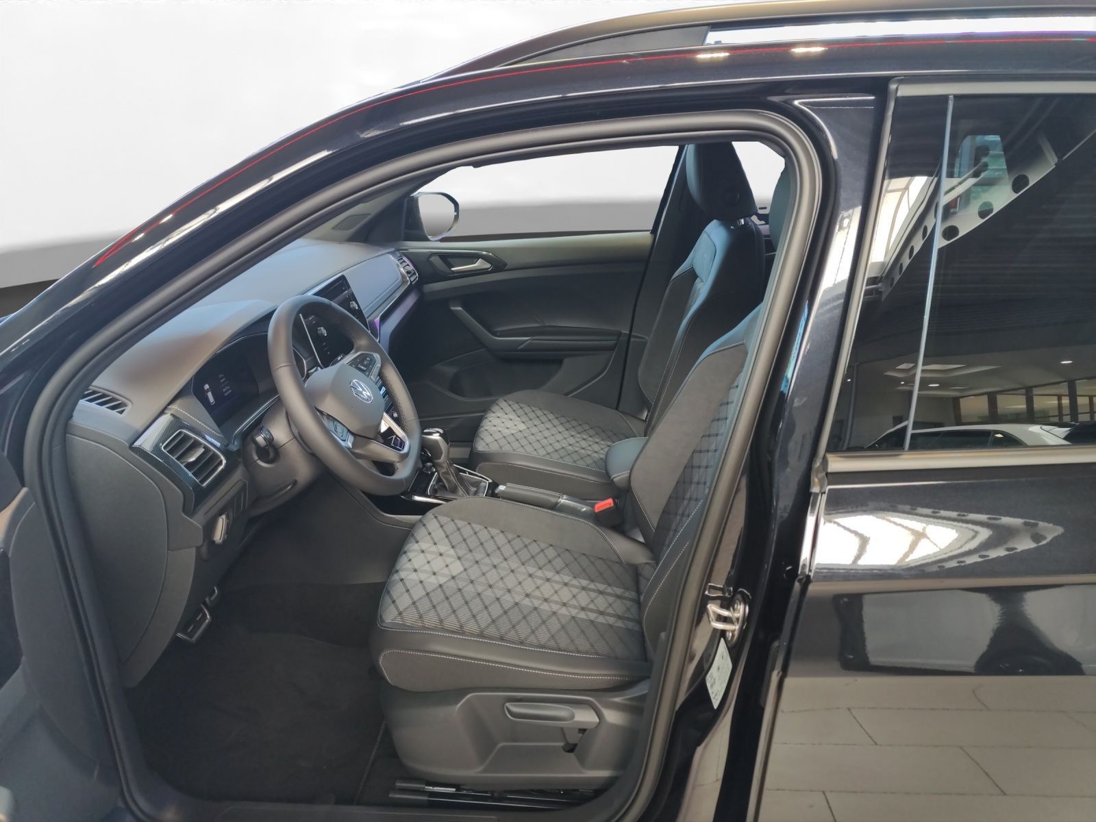 Volkswagen T-Cross R-Line 1.5 l TSI IQ Light, AHK,Rear View imagem 2