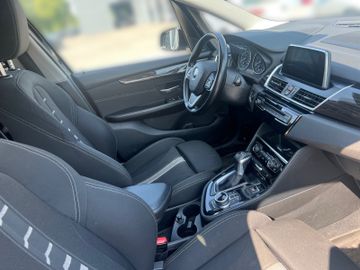 BMW 218 - 9