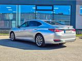 Lexus ES 300 300h Automatik 2023  - gebrauchte Lexus Limousine