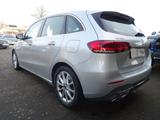 Mercedes-Benz B 180 2.HAND LED NAVI PDC SHZ WIDESCREEN - Mercedes-Benz B-Klasse Gebrauchtwagen in Bielefeld