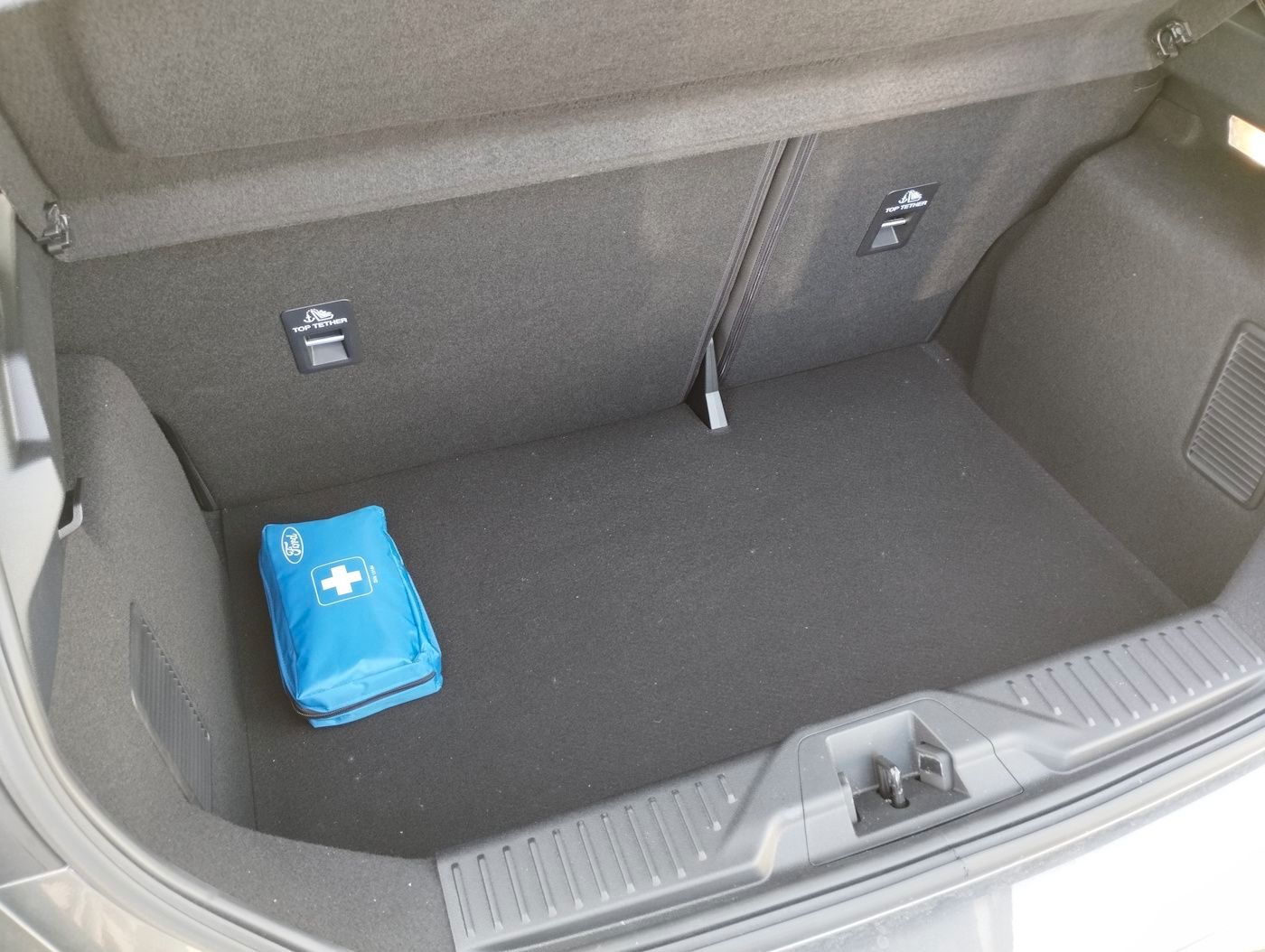 Fahrzeugabbildung Ford Fiesta 1.0 EB ST-Line X LED ACC B&O ParkingPak
