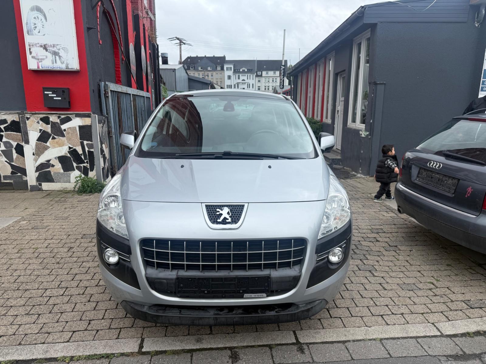 Peugeot 3008 Premium 120 VTi PANORAMA*TÜV NEU