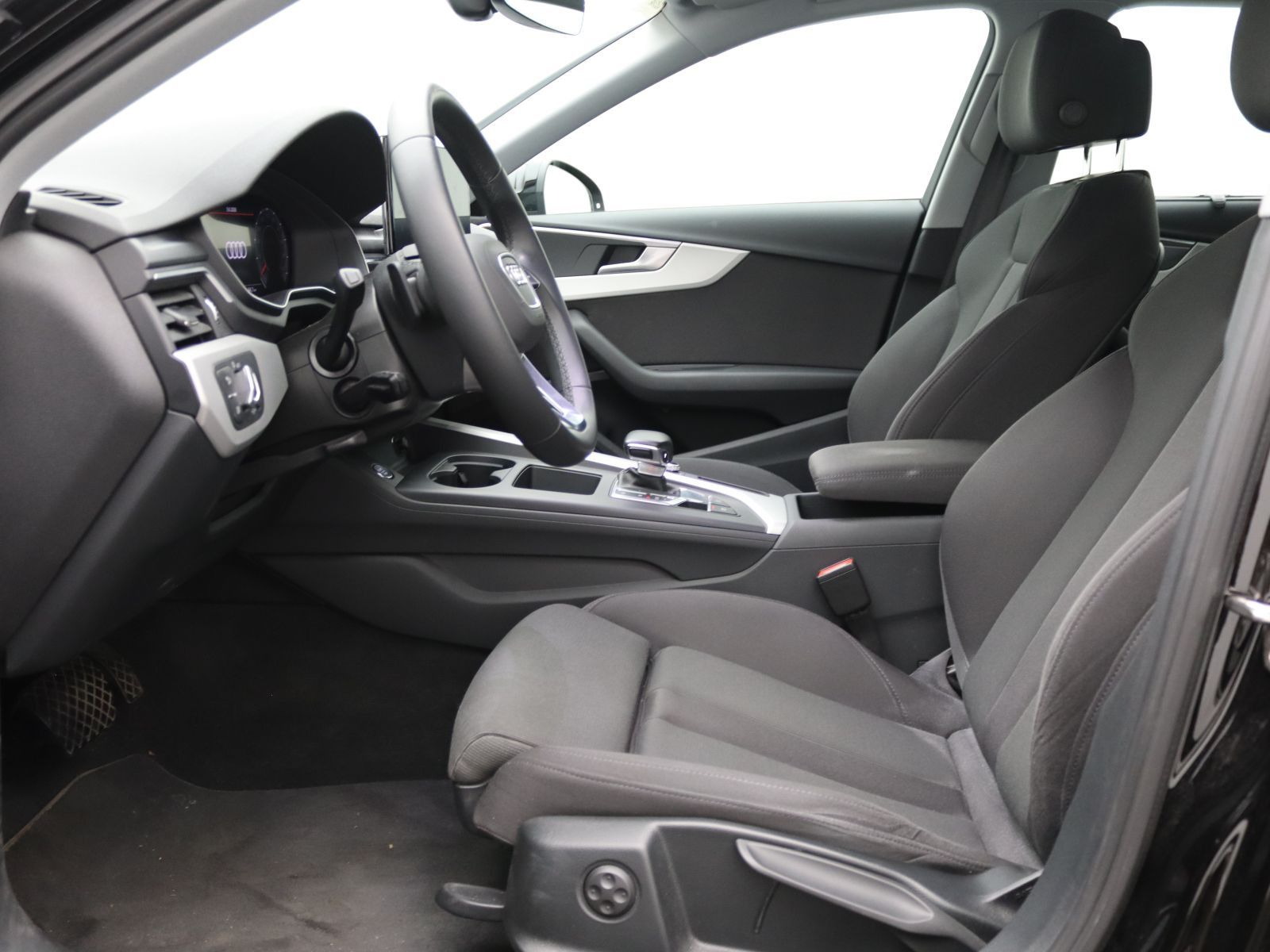 Audi A4 - Bild 12