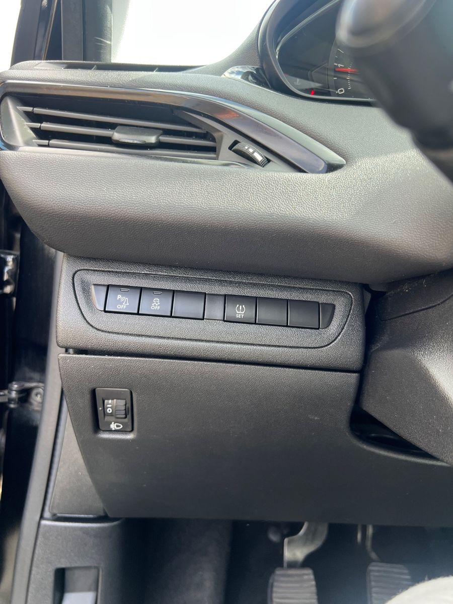Fahrzeugabbildung Peugeot 208 Active *TÜV NEU