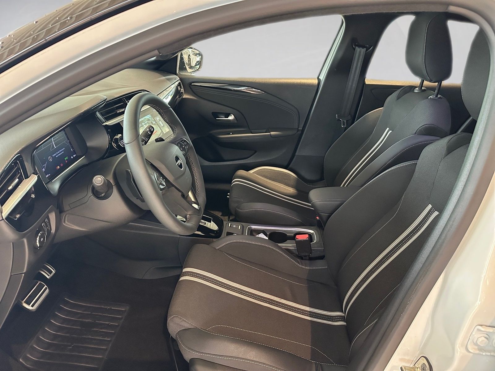 Fahrzeugabbildung Opel Corsa F 1.2 Turbo GS Kamera,LED,Navi,PDC,SHZ,LM